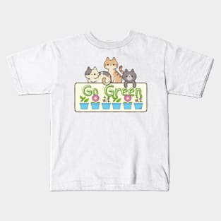 LEARN ABOUT RECYCLING CUTE KITTIES Kids T-Shirt